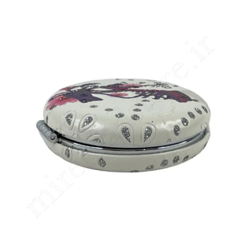 آیینه چرمی جیبیpocket mirror